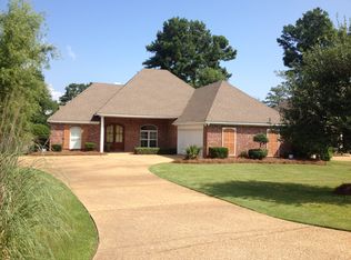 507 Pelahatchie Shore Dr, Brandon, MS 39047