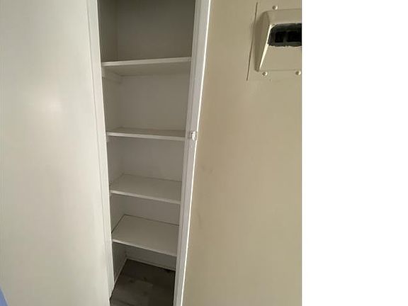5th image of 4716 Saint Elmo Dr #8