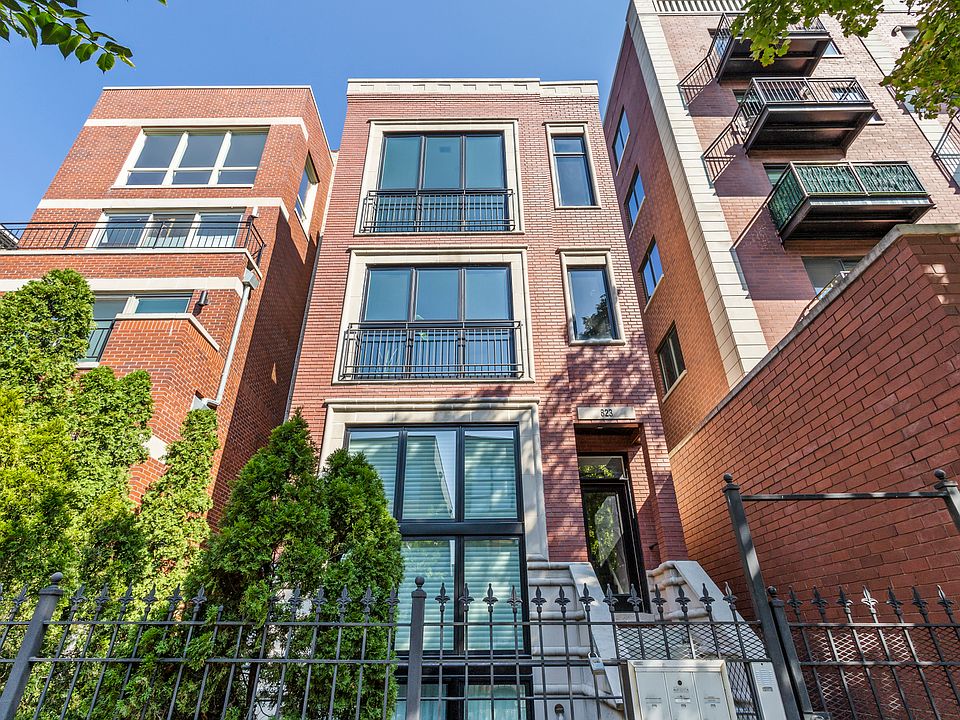 1st image of 823 N Marshfield Ave #3