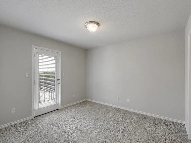 1661 Yaupon Grove Ln — Photo 15