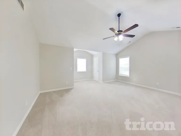 373 Adams Lake Dr — Photo 7