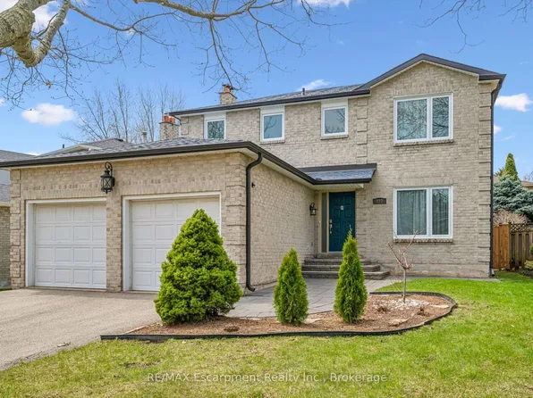 227 Martindale Ave, Oakville, ON L6H 4K2