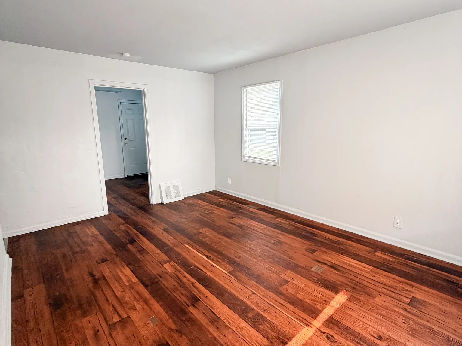20400 Monica Street - 1 — Photo 3