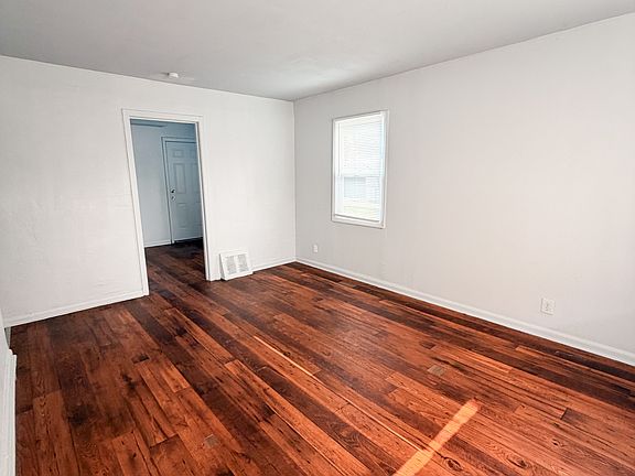 3rd image of 20400 Monica St