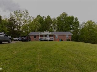21426 Darlington Dr, Bristol, VA 24202