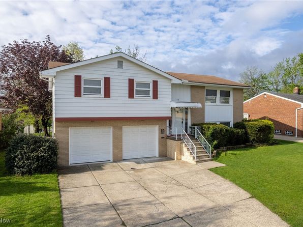 2755 Hetzel Dr, Parma, OH 44134