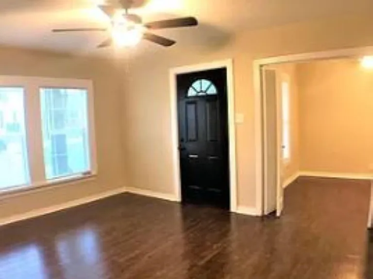 801 Truman St — Photo 2
