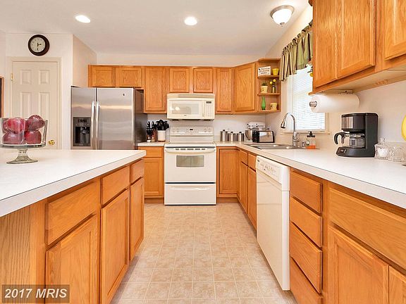4th image of 115 Woodland Dr