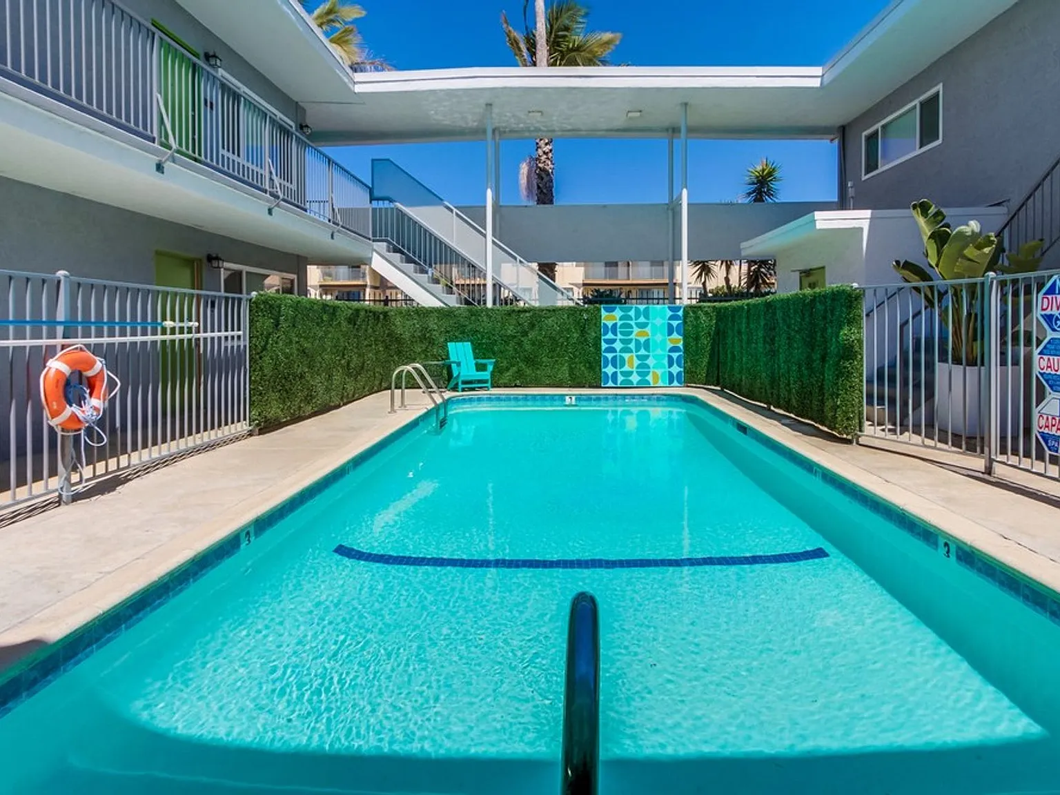 Pacific Palms — Photo 3