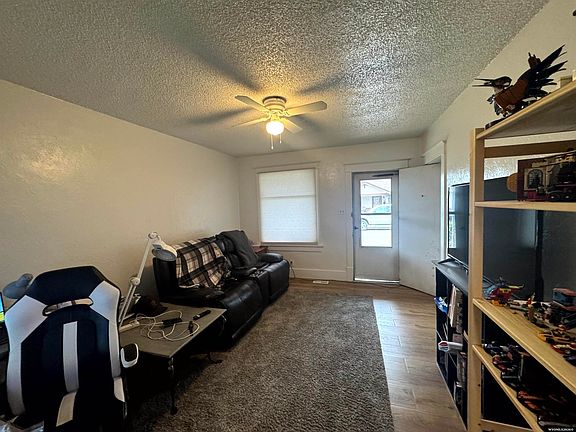 3rd image of 818 Center St