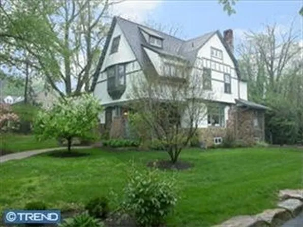 220 Wayne St, Corry, PA 16407