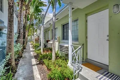 1 bed, 554 sqft, $2,100 — Photo 2
