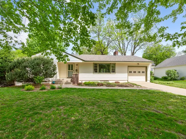 311 7th St E, Northfield, MN 55057