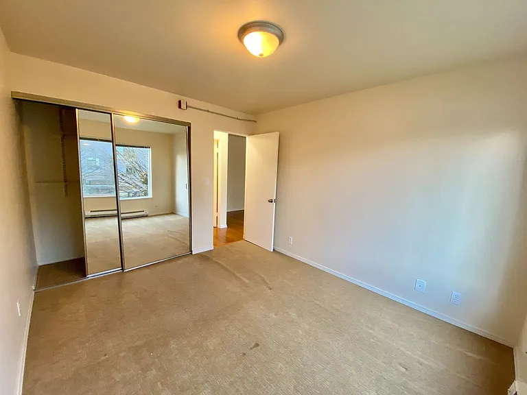 509 Apartments — Photo 7