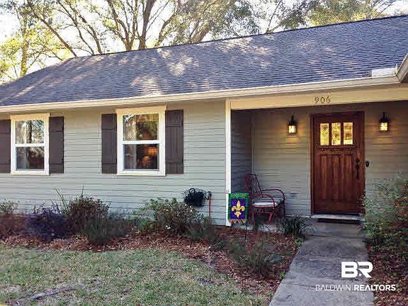 2nd image of 906 Bonita St