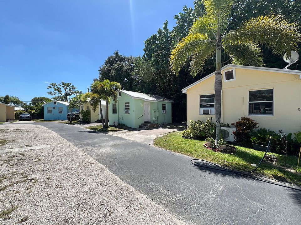 1st image of 3790 Gulfstream Rd #8