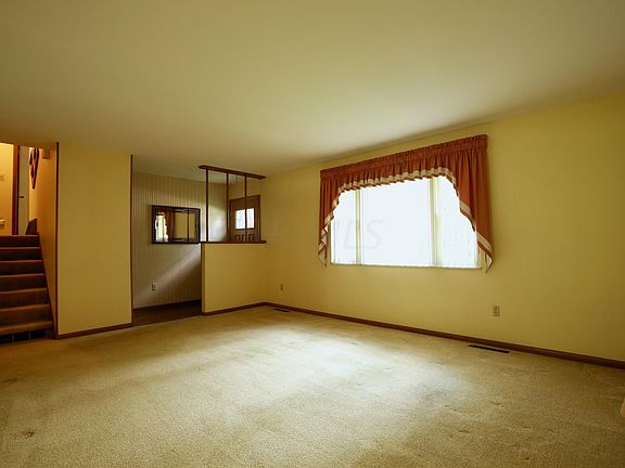 2nd image of 534 Illinois Ct