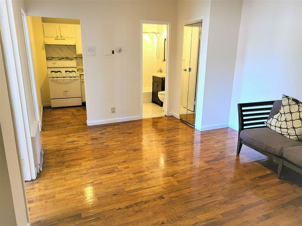 1st image of 309 22nd St #3D