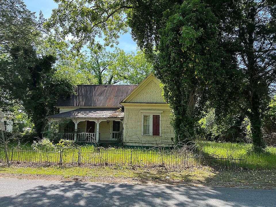 2nd image of 305 2nd St