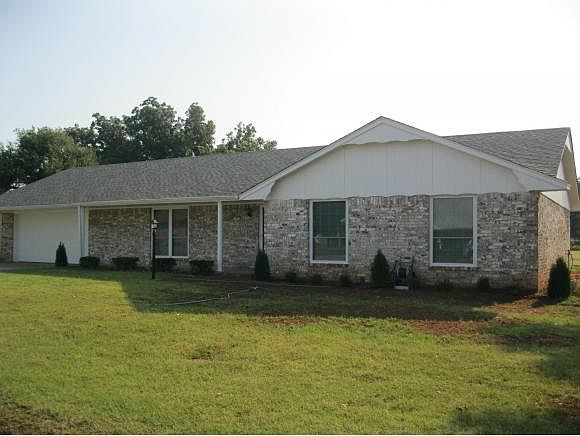 1st image of 12 Liberty Ln