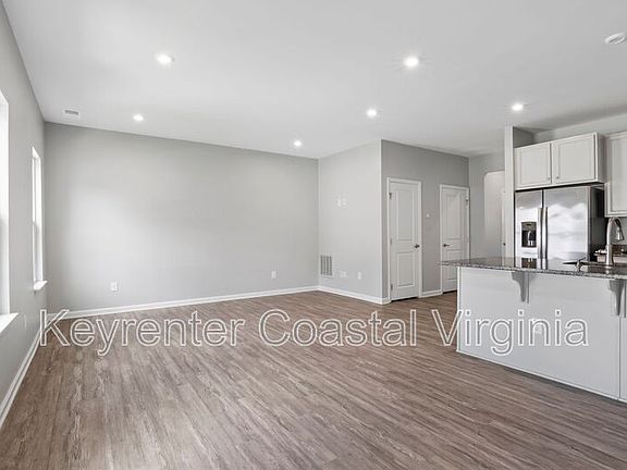 4th image of 130 Bicameral Ln