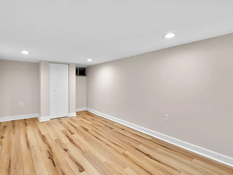 428 N Patterson Park Ave — Photo 5
