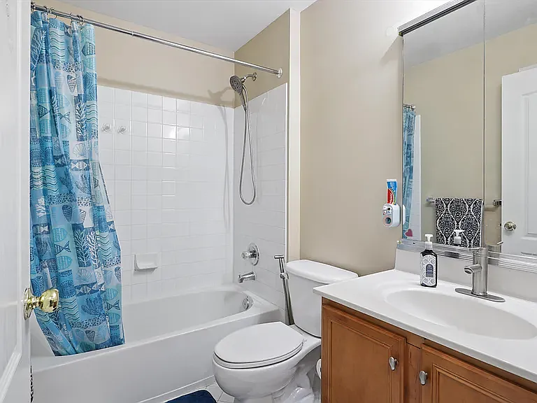 25274 McIntyre Sq — Photo 16