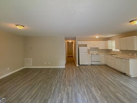 2nd image of 191 Harvell Dr #J1