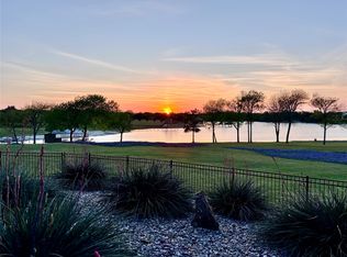 110 Eagle Point Dr, Waxahachie, TX 75165