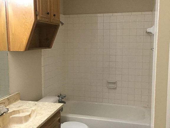 3rd image of 300 Mill Creek Cir