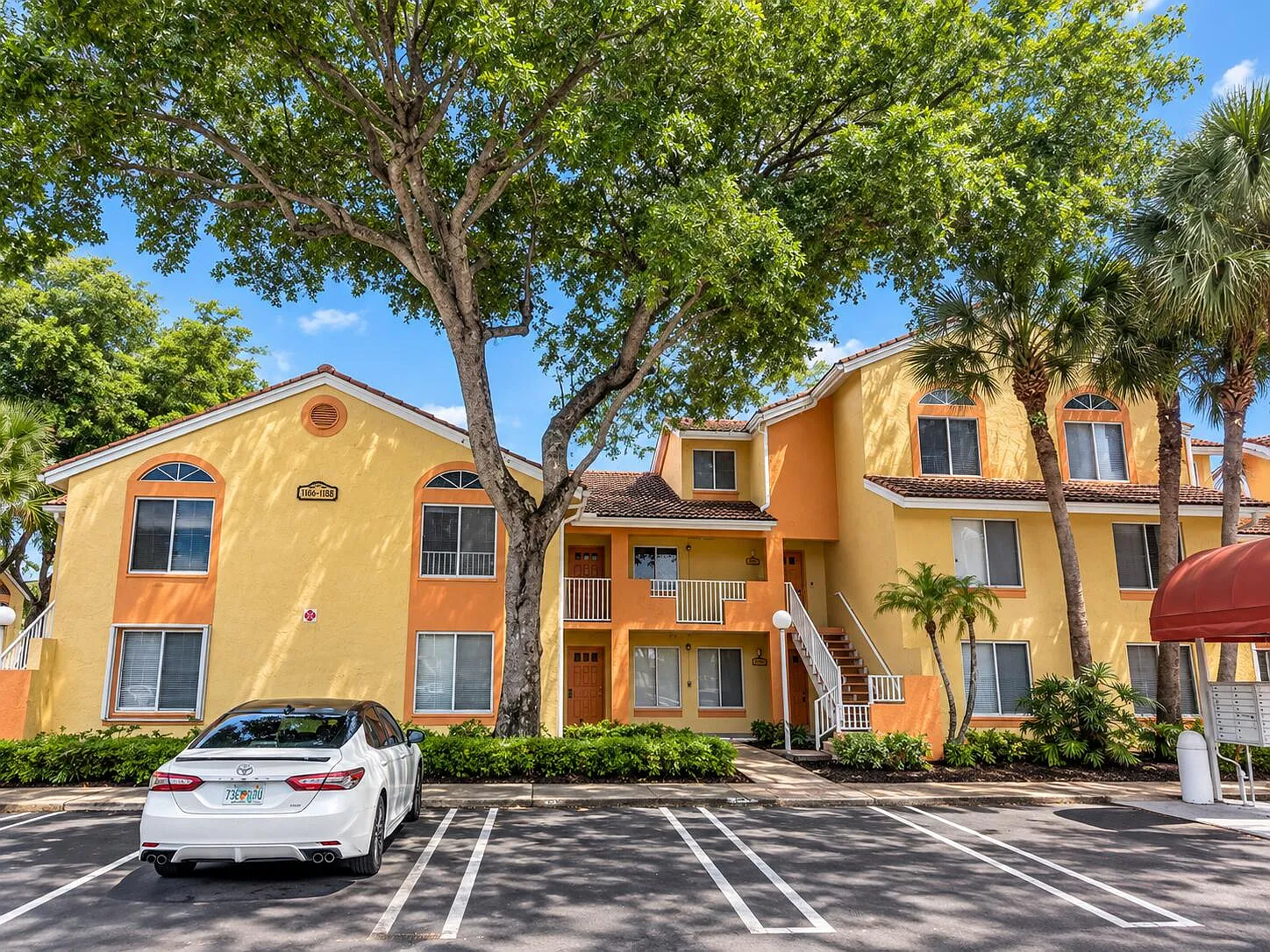 1 bed, 1.0 bath, 816 sqft, $1,790 — Photo 1
