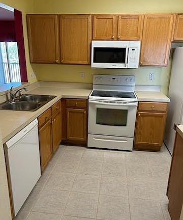 5th image of 9610 Seadale Ct Unit 201