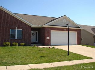 1805 Kingsbury Rd, Washington, IL 61571