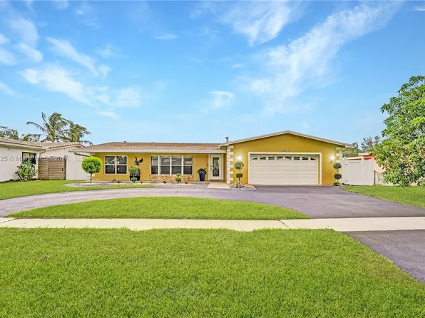 10540 NW 18th Pl, Pembroke Pines, FL 33026