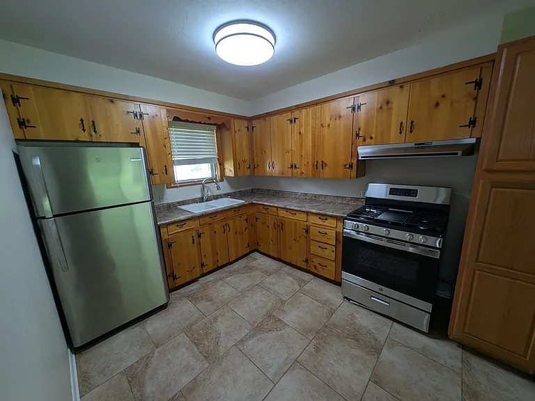 4213 Lark St — Photo 2