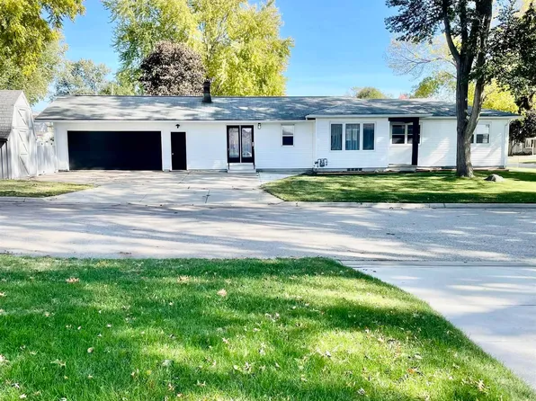 1319 Scott Ave, Waterloo, IA 50701