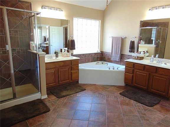 5th image of 3625 Delaney Dr