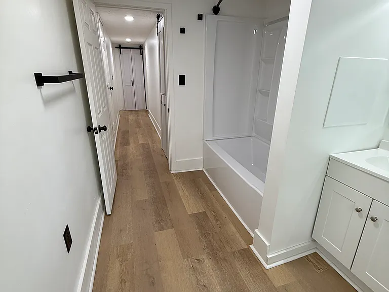 221 Charlotte St NW #2 — Photo 17