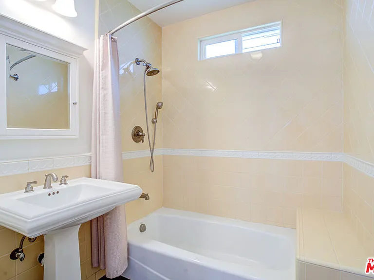 1212 Pine St — Photo 18