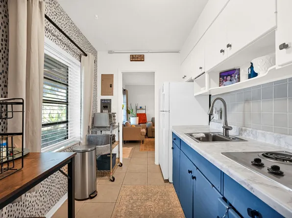 2204 NW 3rd Ave #2, Fort Lauderdale, FL 33311