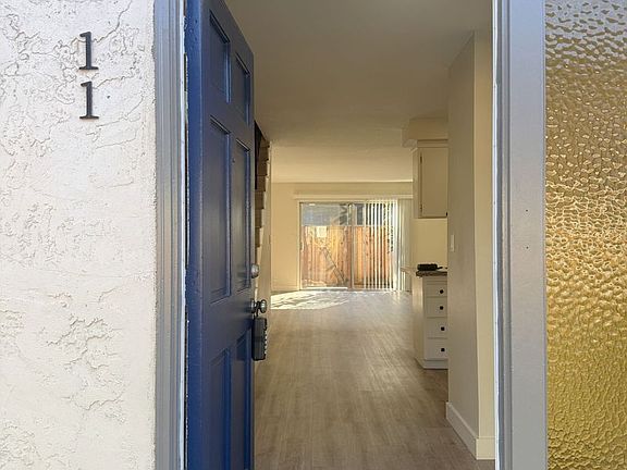 3rd image of 946 Tamarack Ln #11