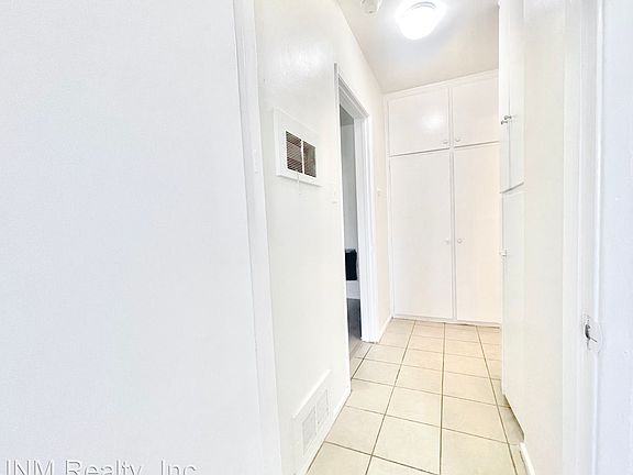 5th image of 6019 Cahuenga Blvd Unit 1