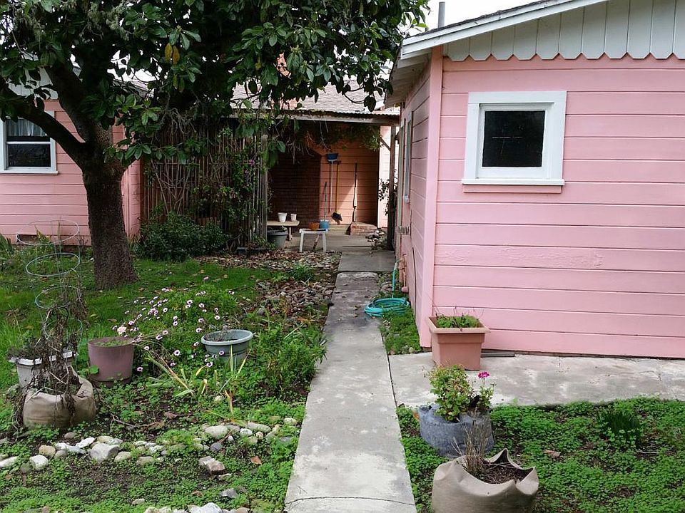 2nd image of 3320 Roland Dr