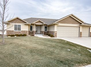 3442 Penny Ln, Marion, IA 52302