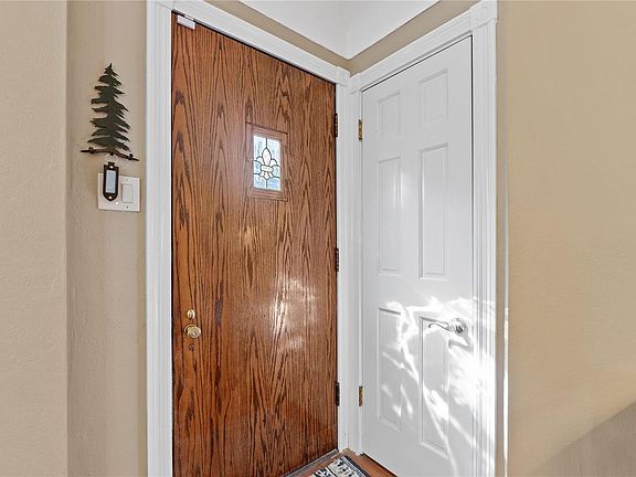 4th image of 6209 Murdoch Ave