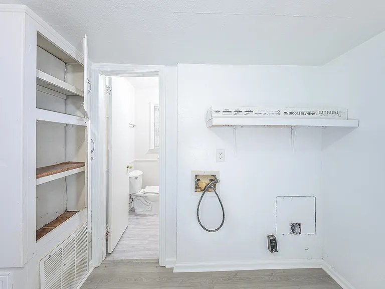 1637 Atkamire Dr — Photo 14