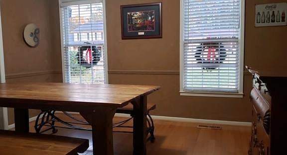 3rd image of 2504 Rolling Hill Dr