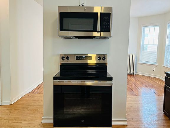 2nd image of 13 Mason St #1