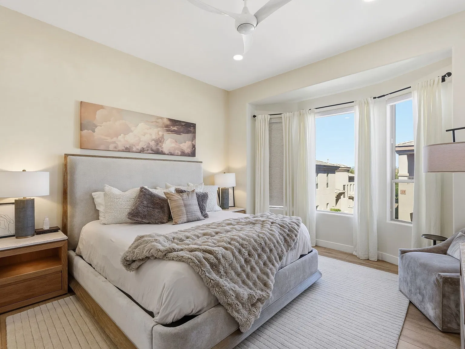 2 bed, 1338 sqft, $4,395 — Photo 4