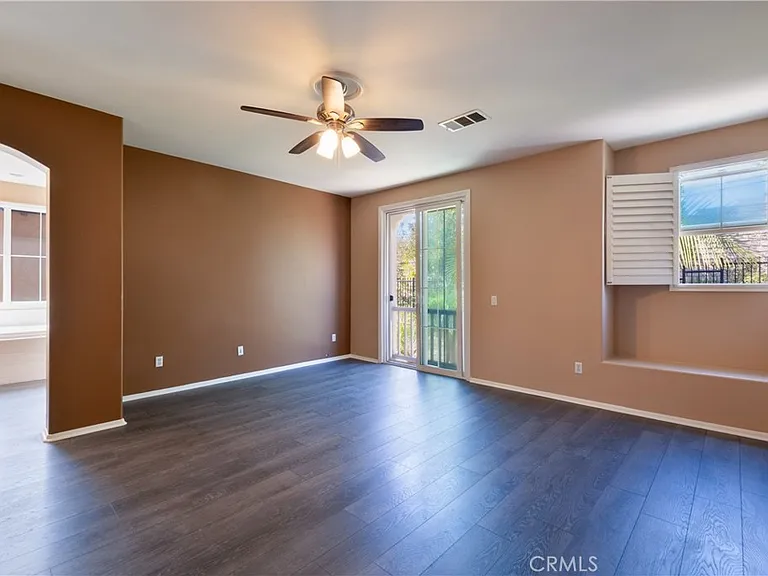 3513 W Hughes Ln — Photo 23